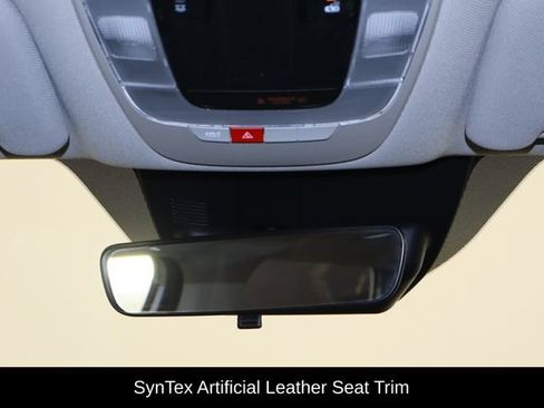 Used 2025 Kia Sorento S FWD image 23