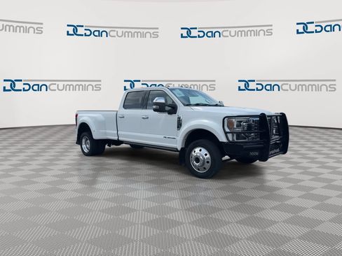 Used 2021 Ford F450 Platinum w/ FX4 Off-Road Package AWD/4WD image 3