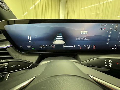 Certified 2025 Buick Enclave Sport Touring image 34