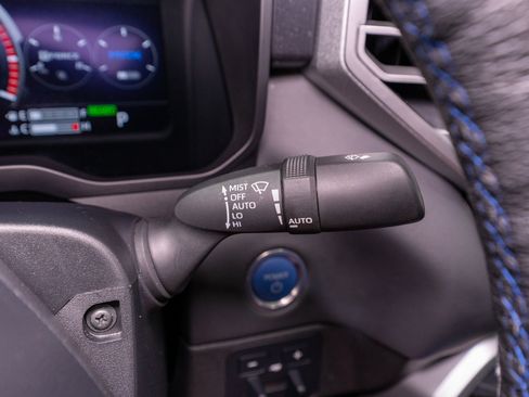 Used 2024 Toyota Tundra Platinum AWD/4WD image 32