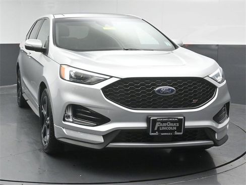 Certified 2019 Ford Edge ST w/ Convenience Package image 2