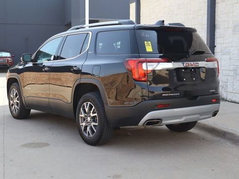 Used 2023 GMC Acadia SLT w/ Technology Package AWD/4WD image 3