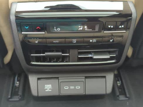 Certified 2026 Acura MDX w/Technology Package image 40