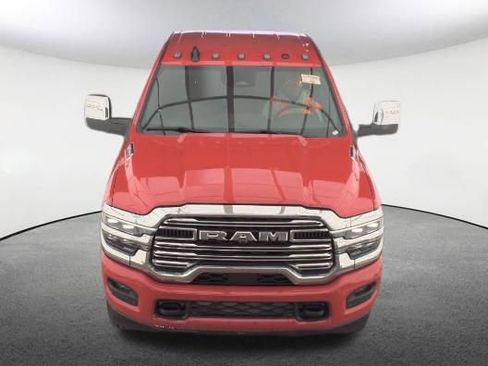 Used 2026 RAM 2500 Laramie AWD/4WD image 2