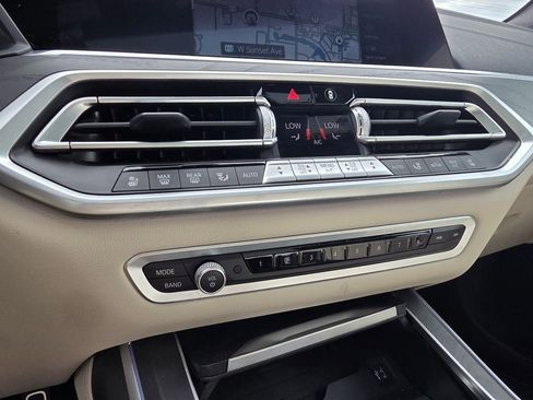 Used 2021 BMW X7 xDrive40i w/ M Sport Package image 17