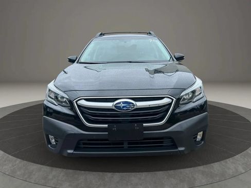 Used 2022 Subaru Outback Premium AWD/4WD image 2