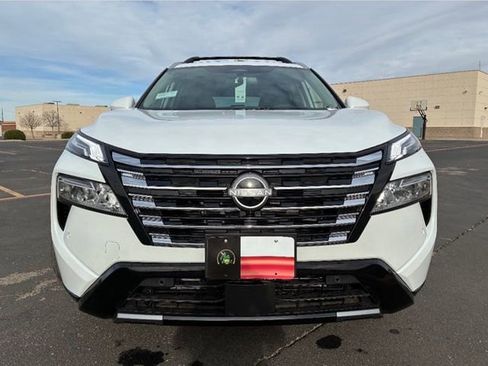 Certified 2024 Nissan Rogue Platinum w/ Platinum Premium Package image 9