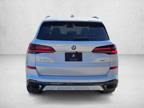 New 2026 BMW X5 xDrive40i w/ M Sport Package image 7