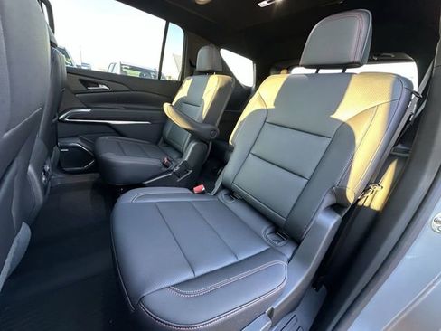 Used 2025 Chevrolet Traverse Z71 w/ Enhanced Driving Package image 26