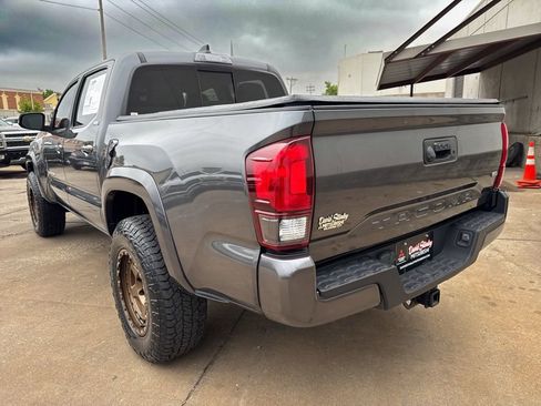 Used 2022 Toyota Tacoma SR5 w/ Technology Package RWD image 6