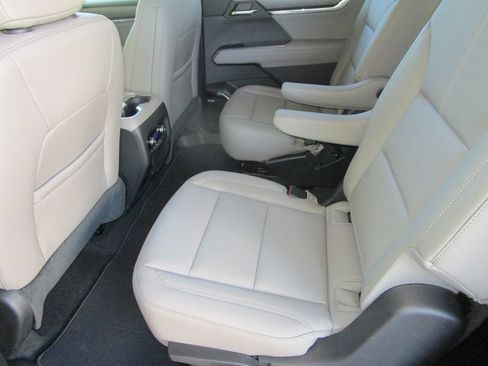 New 2026 GMC Acadia Elevation w/ Elevation Premium Package FWD image 20