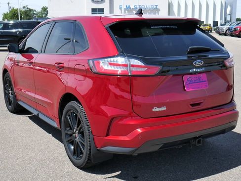 Used 2022 Ford Edge ST-Line w/ Class II Trailer Tow Package AWD/4WD image 9