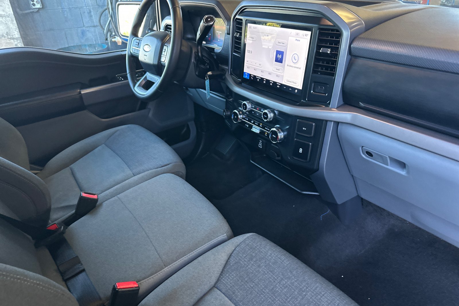 Used 2025 Ford F150 XLT w/ Equipment Group 301A Standard RWD image 15