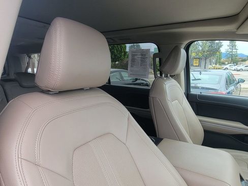 Used 2024 Ford Expedition Max Limited image 20