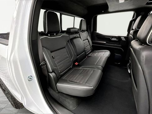 Used 2023 GMC Sierra 1500 AT4X image 28