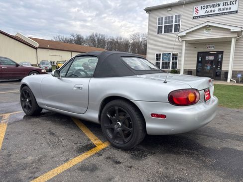 Used 1999 MAZDA MX-5 Miata image 8