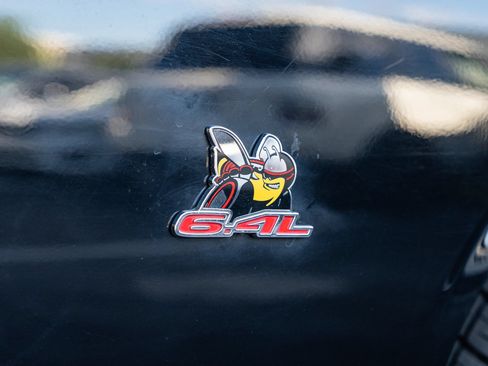 Used 2017 Dodge Challenger R/T Scat Pack w/ Leather Interior Group RWD image 34