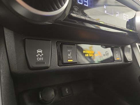 Used 2021 Toyota RAV4 XLE Premium AWD/4WD image 26