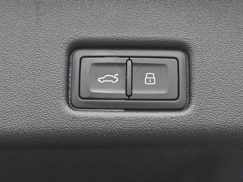Used 2025 Audi Q5 Premium Plus w/ Premium Plus AWD/4WD image 33