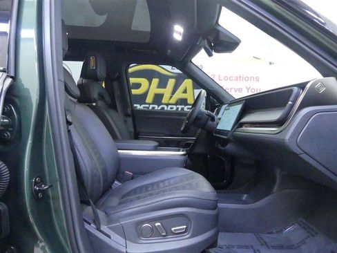 Used 2023 Rivian R1S Adventure AWD/4WD image 7