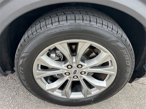 Used 2020 Ford Explorer Limited image 10