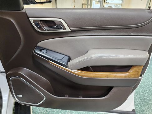 Used 2020 GMC Yukon XL Denali w/ Denali Ultimate Package image 35