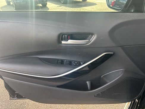 Used 2021 Toyota Corolla XSE image 15