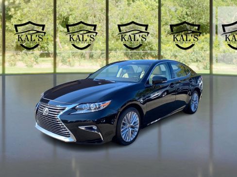 Used 2016 Lexus ES 350 w/ Luxury Package w/Wood Trim image 1