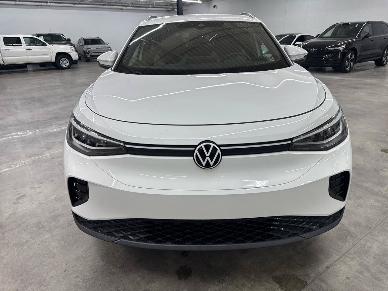 Used 2023 Volkswagen ID.4 Pro AWD/4WD image 3