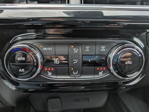 Used 2024 Chevrolet Trax RS w/ Sunroof Package image 24