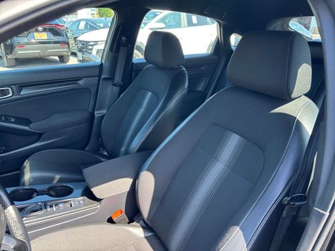 Used 2025 Honda Civic Sport image 37