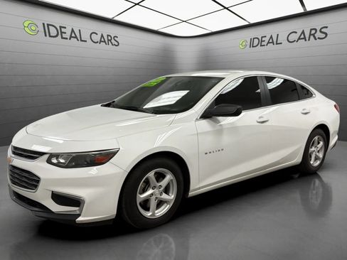Used 2017 Chevrolet Malibu LS w/ LPO, Convenience Package 1 FWD image 1
