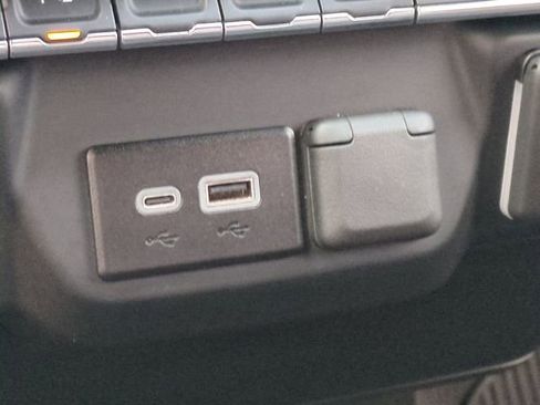 Certified 2024 Chevrolet Silverado 2500 Custom w/ Custom Value Package image 26