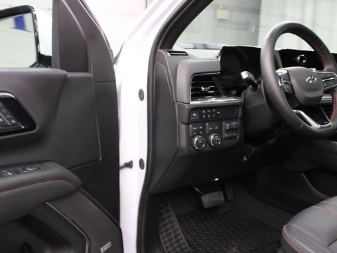 Used 2026 Chevrolet Suburban RST w/ Comfort Package AWD/4WD image 58