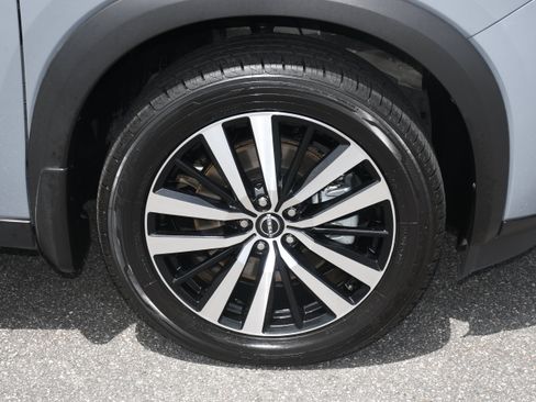 Used 2025 Nissan Pathfinder Platinum FWD image 24