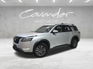 Certified 2025 Nissan Pathfinder SV video 1