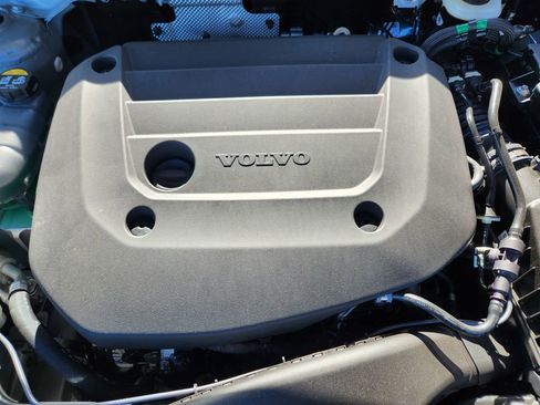 New 2026 Volvo XC40 B5 Plus w/ Protection Package Premier image 19