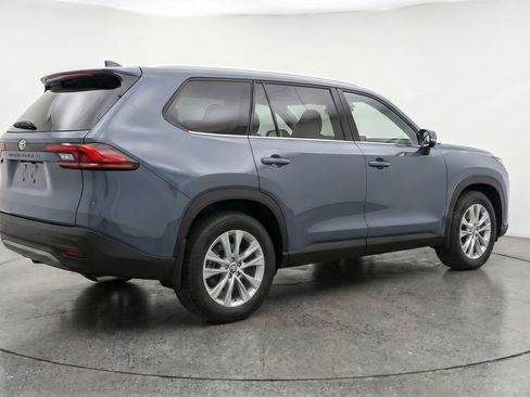 Used 2025 Toyota Grand Highlander FWD image 9