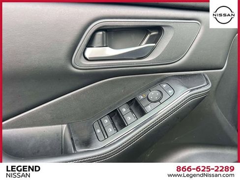 Certified 2024 Nissan Rogue SV image 17