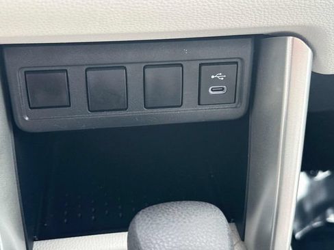 Used 2023 Toyota Corolla Cross L AWD/4WD image 21