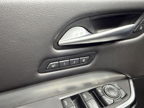 Used 2023 Cadillac XT4 Premium Luxury w/ Technology Package image 10