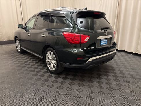 Used 2019 Nissan Pathfinder SL w/ SL Premium Package image 7