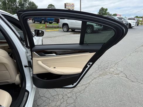 Used 2020 BMW 540i xDrive AWD/4WD image 35