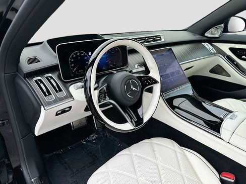 Used 2024 Mercedes-Benz Maybach S 680 4MATIC image 9