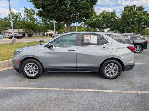 Used 2023 Chevrolet Equinox LT w/ Driver Convenience Package FWD image 5
