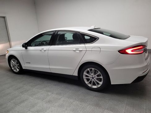 Used 2019 Ford Fusion SE FWD image 3