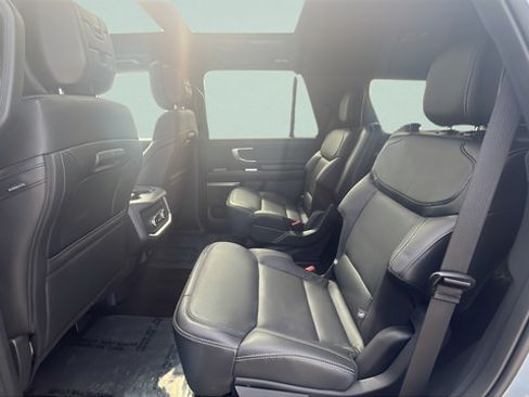 New 2026 Ford Expedition Platinum w/ Stealth Appearance Package AWD/4WD image 22
