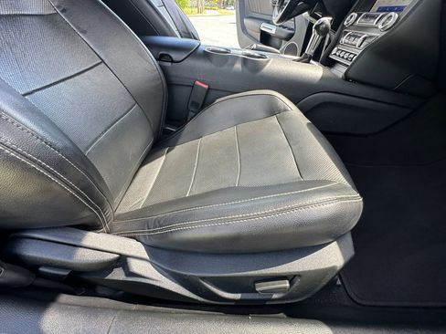 Used 2020 Ford Mustang GT Premium image 28