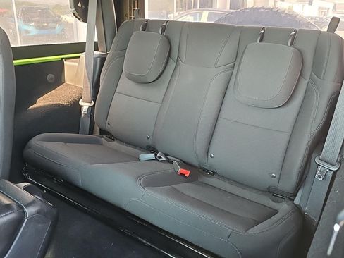 Used 2018 Jeep Wrangler Sport AWD/4WD image 26