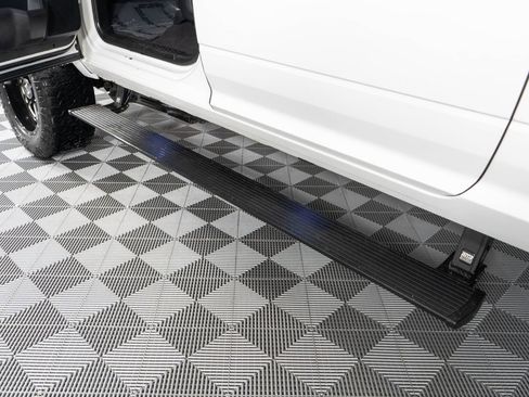 Used 2017 RAM 3500 Laramie w/ Protection Group image 30